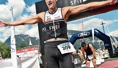 Triathlon-Bronze  trotz lädiertem Knie