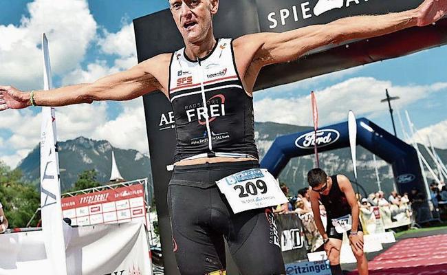 Triathlon-Bronze  trotz lädiertem Knie