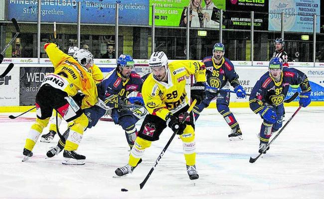 HC Davos und SC Bern liefern Eishockeyspektakel
