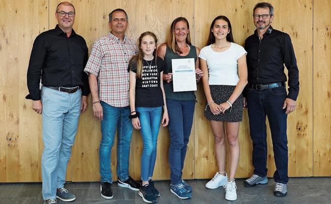 Kobelt AG überreicht Wettbewerbsgewinn