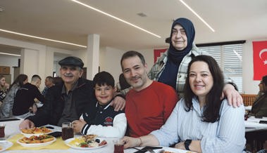 Gemeinsam das Ende der Fastenzeit mit einem Brunch feiern