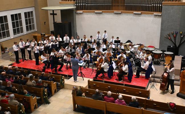 Standing Ovation für das Adventskonzert der Jugendmusik