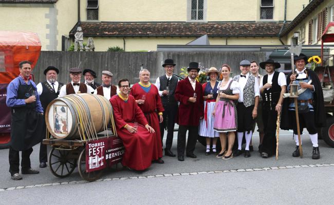 Im nostalgischen Gewand das Torkelfest ankünden