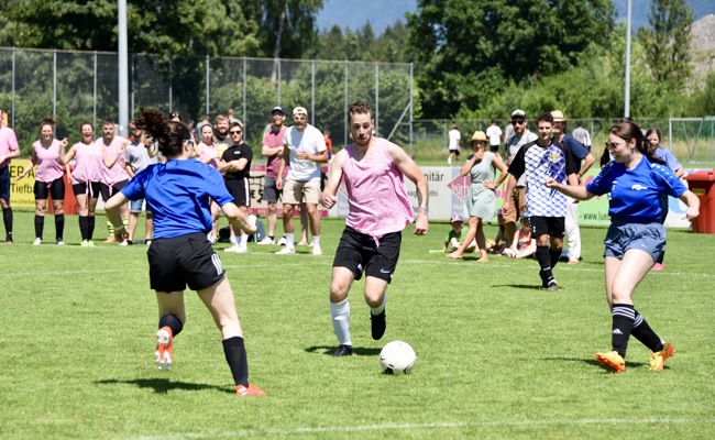 Fussballfest in Rüthi: Das Grümpel ist trotz der Hitze ein Erfolg