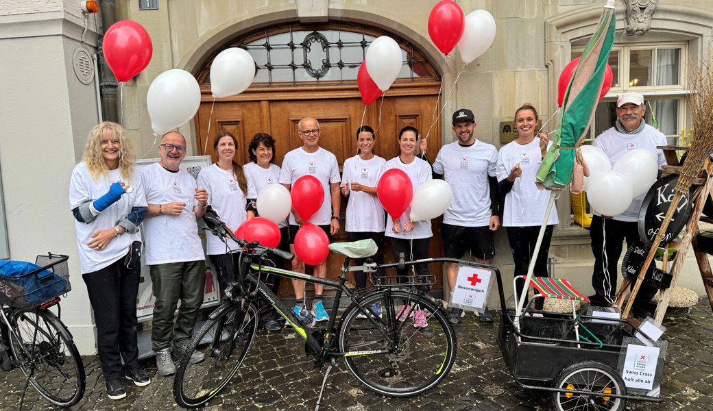 Trotzten dem Regen: Brigitte Lüchinger, Günter Dolak, Daniela Kobelt, Cornelia Ritter, Karlheinz Pracher, Simone Michlig, Jennifer Hohl, Marc Bischofberger, Riccarda Dietsche und Angelo Bont (v.l.n.r)