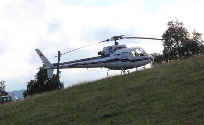 Ein Heli zmittst im Hang?