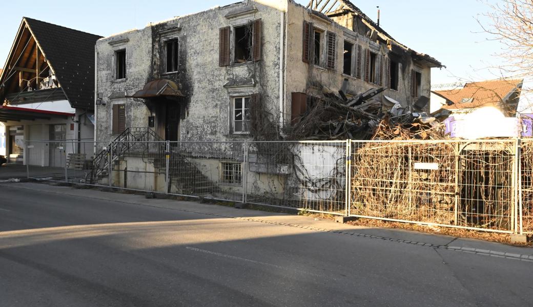 Das Feuer vom 7. Oktober 2018 im Wirtshaus Sonne wurde gelegt. Der Fall ist noch nicht geklärt; die Brandstifter sind noch auf freiem Fuss. Die Sperre, die über das Grundstück verhängt worden war, ist aber inzwischen aufgehoben worden.