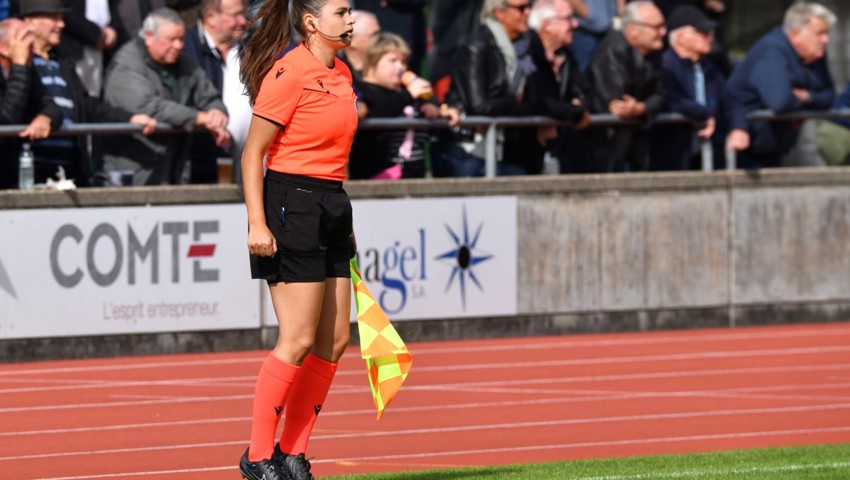 Melanie Mazenauer liebt es, vor vielen Fans ein Spiel zu assistieren.