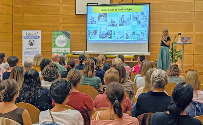 Sara Satir gibt Eltern Tipps, wie kleine Momente im Alltag neue Kraft geben