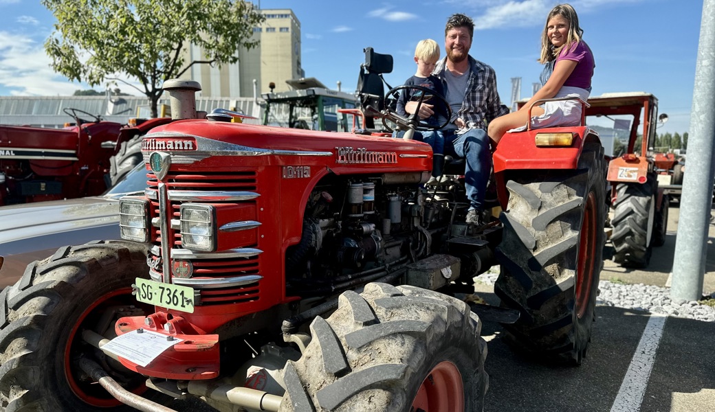 Vom Rostauto zum Prachtexemplar: 1600 Oldtimer traffen sich in St. Margrethen