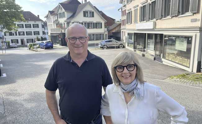 Frisches Hausbrot, Nusstorte und feine «Berewegge» für die Stadt