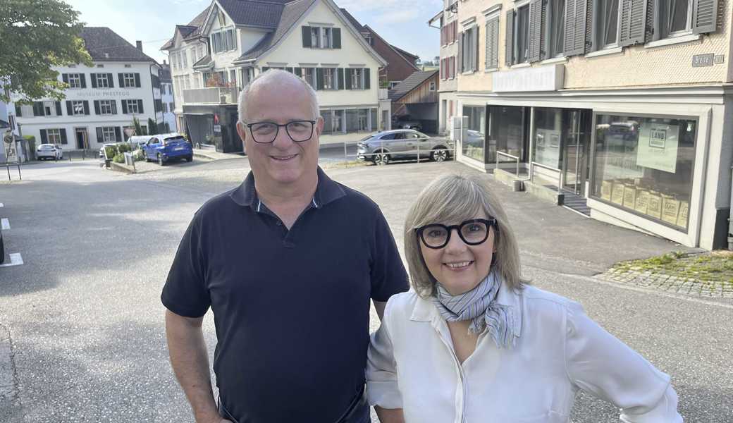 Hans-Ueli und Jacqueline Fässler, denen die Landbäckerei Sammelplatz gehört, betreiben ab 1. September an der Altstätter Breite eine  Filiale, im ehemaligen Kühnis-Hörwelt-Gebäude (rechts).