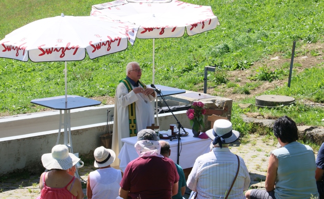 Die Ortsgemeinde feierte einen Gottesdienst auf der Inneralb