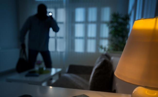 Bewohner stören Eindringlinge