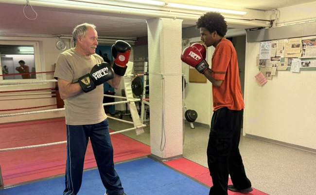 Mit 84 Jahren noch im Ring: Der Mann, der nie aufhört zu boxen