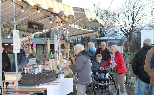 Stimmungsvoller Adventsanlass im Huus Feldhof
