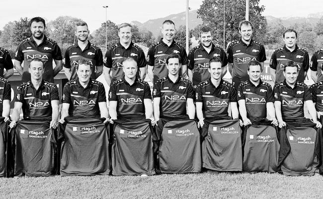 Neue Mannschaftsbekleidung für FC-Senioren