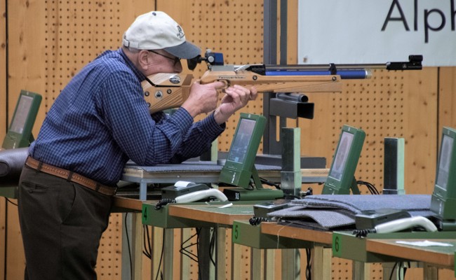Plausch und perfekte Schüsse im Schiessstand Hädler