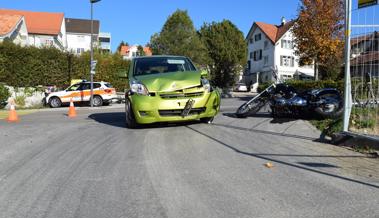 78-jährige Autofahrerin übersieht Töff