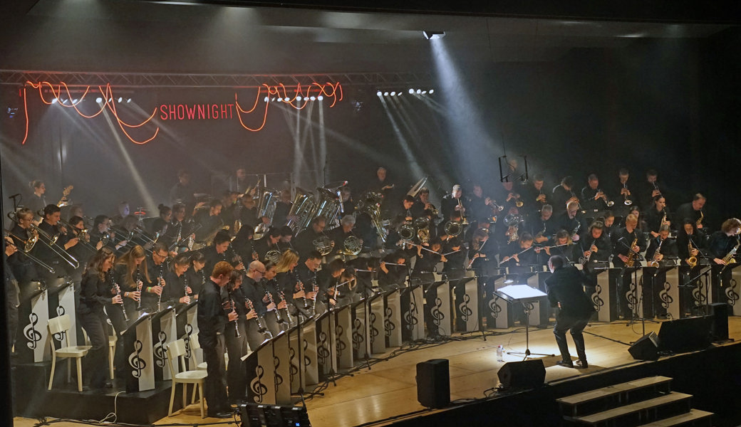 «Pink Panther» und AC/DC: Der Musikverein überzeugt an seiner Shownight vor 800 Gästen