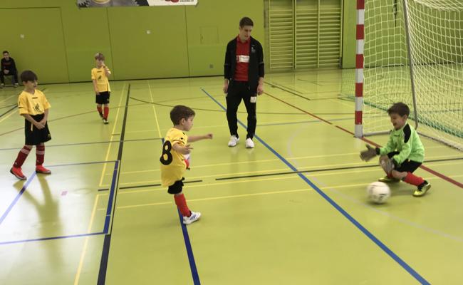 Klausturnier: Schnupperfussball für Buben und Mädchen