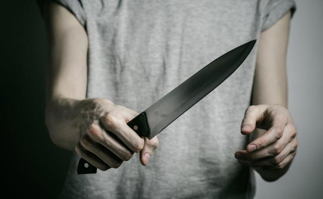 Mann verletzt vier Menschen mit Messer