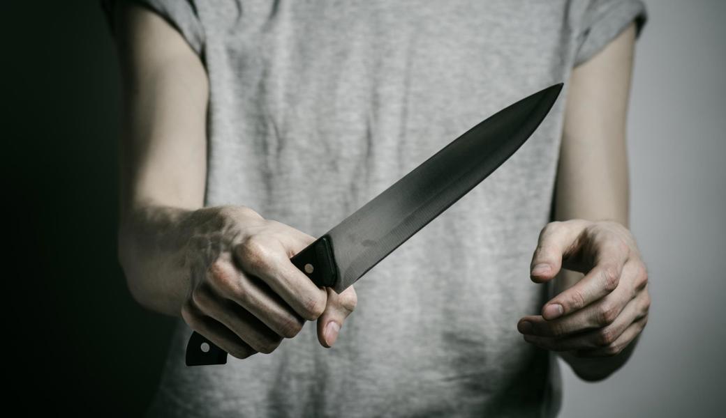 Der 24-Jährige Messerstecher ist mittlerweile in Polizeigewahrsam.