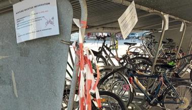 Ein Veloständer beim Bahnhof erregt die Gemüter