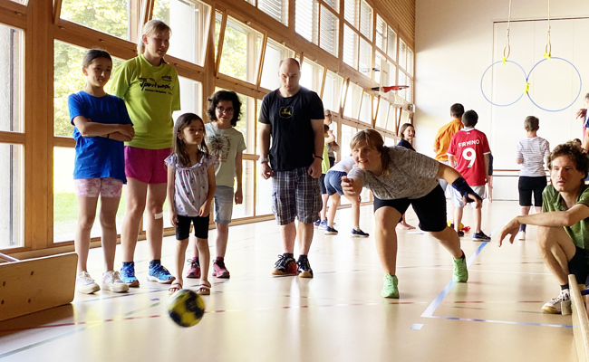Ein bunter Spielnachmittag im Rahmen von «Pfefferstern»