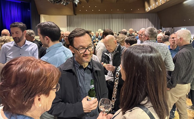 Breite Zustimmung zu allen Anträgen - Pflegezentrum unter Druck