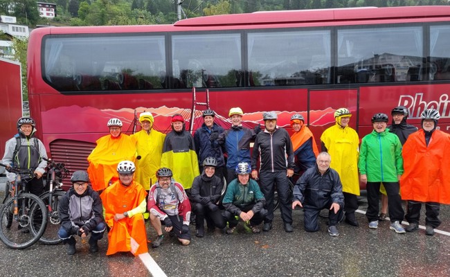 Die Männerriege mit den Bikes unterwegs