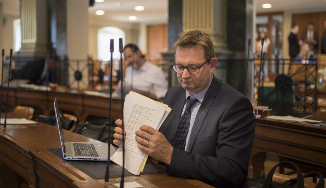 «Viel zu viele Wölfe»: Peter Nüesch im Kantonsratssaal.