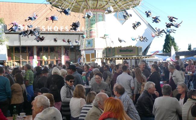 30'000 Leute an der "Luschnouar"