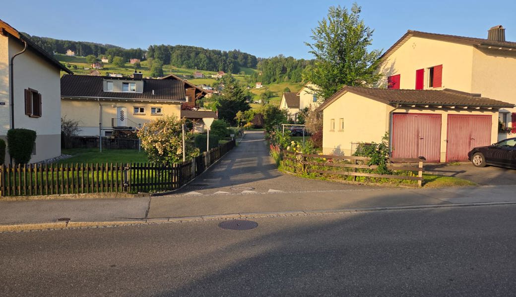 Thal erneuert Leitungen und bereitet lärmarmen Belag auf Kantonsstrasse Richtung Rheineck vor