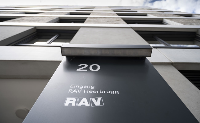Schwere Vorwürfe: Toxische Führung und Überlastung prägen den Alltag der RAV-Mitarbeitenden