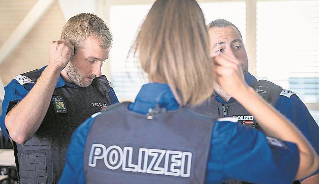 Polizisten werden bereits in der Polizeischule auf Situationen vorbereitet, in denen sie verbal angegriffen werden.