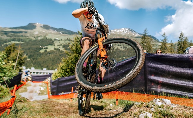 Als alles zu viel wurde für den Kopf der Mountainbikerin