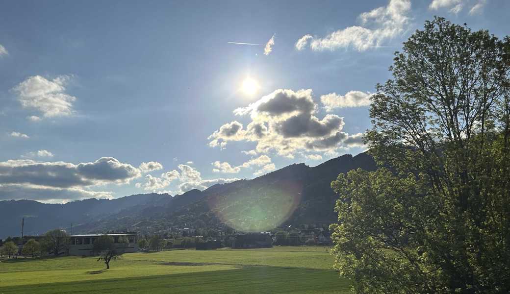Der Auferstandene ist die Sonne des Sonntags, die auf die ganze Woche ausstrahlt. 