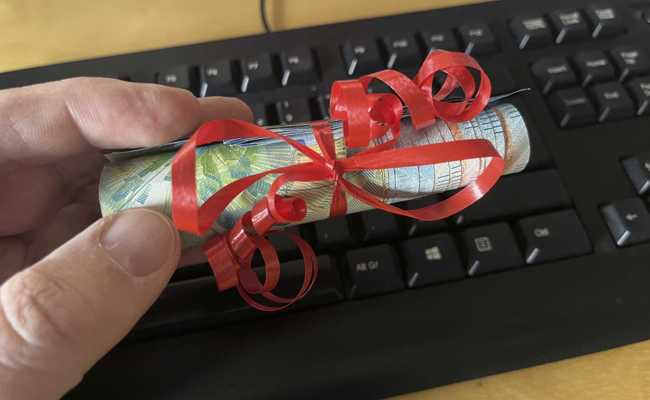 Dürfen Gemeinden ihren Mitarbeitenden Prämien bezahlen? Ja, aber ...