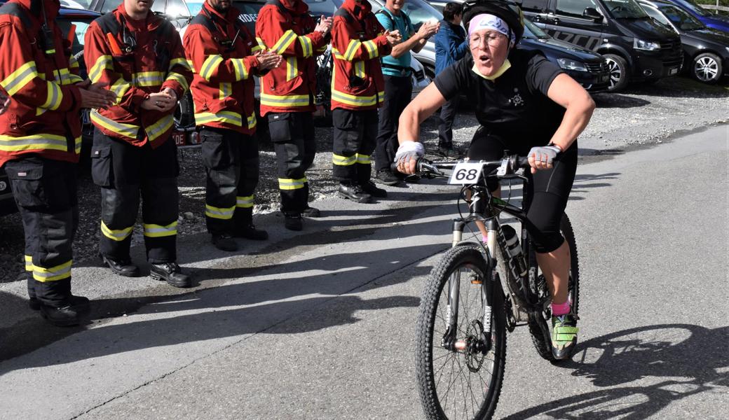 Im Ziel gab es Applaus von der Feuerwehr Oberriet.