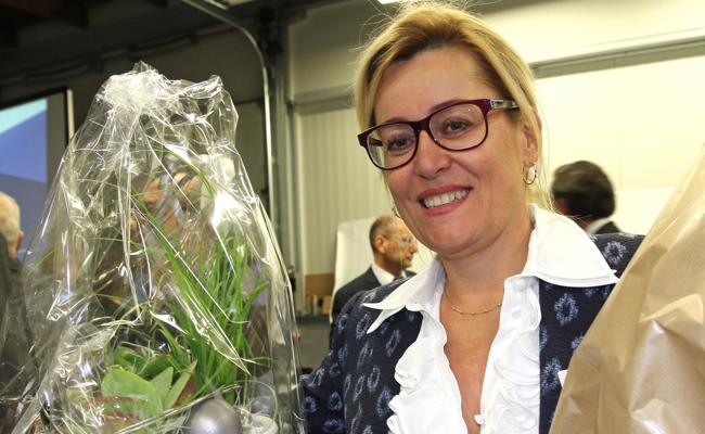 Bettina Fleisch nimmt Preis der Rheintaler Wirtschaft entgegen