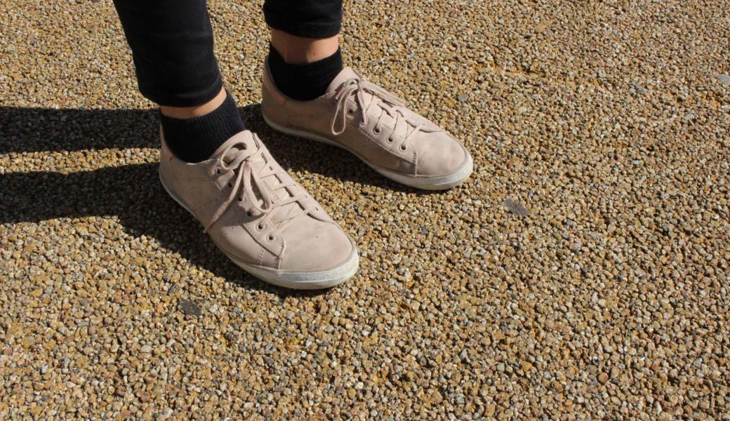 Schuhe: 40.- aus Österreich
Socken: 2.- aus der Schweiz