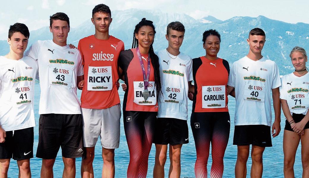 Ricky Petrucciani, Emma Piffaretti und Caroline Agnou am Lago Maggiore mit den Leichtathletik-Talenten aus dem Kanton St. Gallen: Sandro Graf (Startnummer 41), David Tschofen (43), Andrin Huber (42), Nico Graf (40) und Lara Eberhard (71).