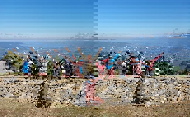 Die Alp Eichenwieser Schwamm ist mit einer neuen Trockenmauer aufgewertet worden