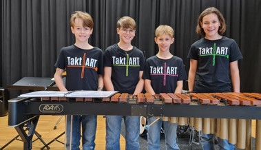 Neunjährige Gitarristin und preisgekrönte Jugendband treten im Schloss Wartegg auf