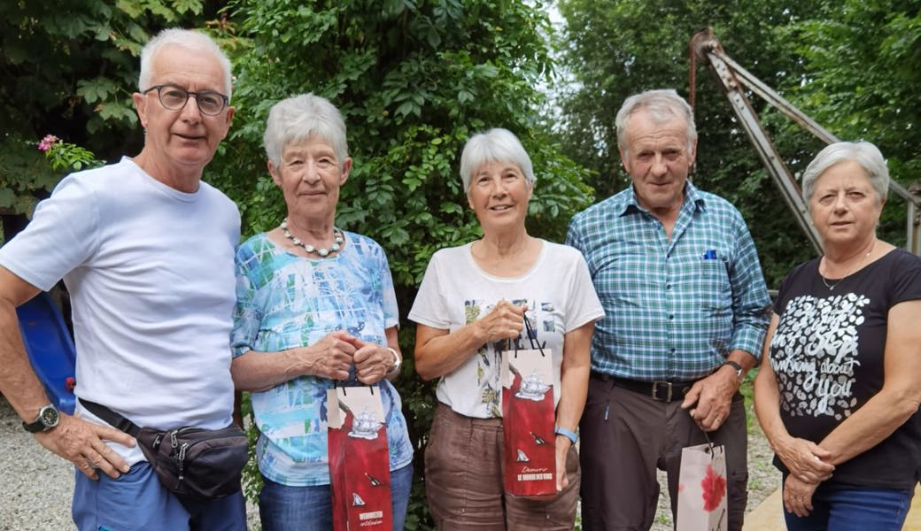 Sieger der Jahreswertung Juli 22/ Juni 23 Links Martin Büchel / Elsa Büchel / Elisabeth Auer/ Hans Ruppaner / Margrith Zäch Sieger der Jahreswertung Juli 22/ Juni 23 Links Martin Büchel / Elsa Büchel / Elisabeth Auer/ Hans Ruppaner / Margrith Zäch