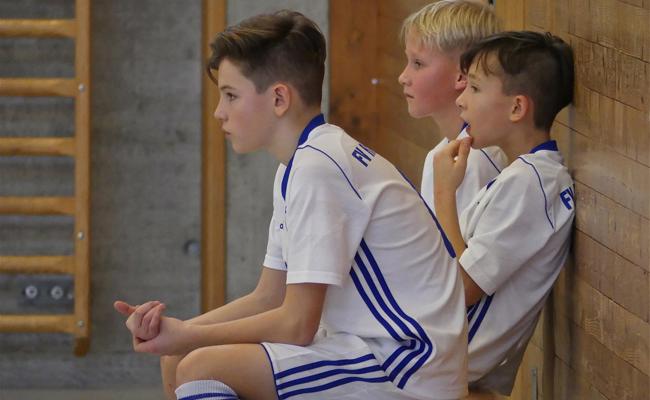 Junioren kickten in der Halle