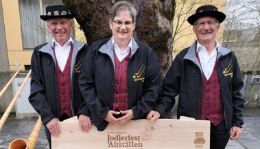 Jodlerfestbänkli kommen unter den Hammer – für einen guten Zweck