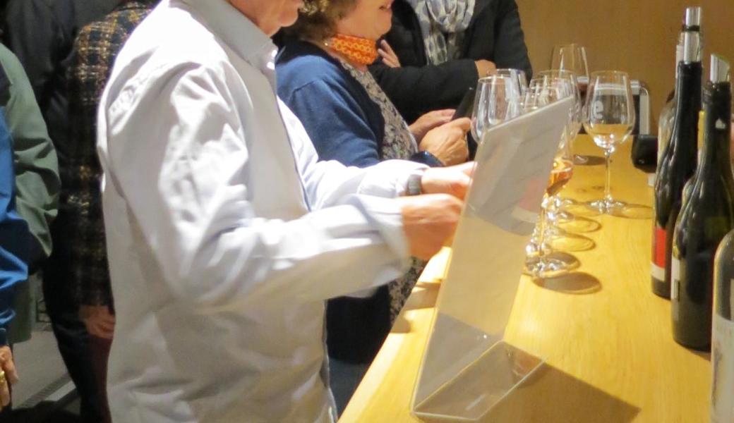 ein Glas Wein im Haus des Weins