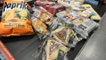 Nussgipfel, Schokoladenpulver und Käse: Heimweh passt in einen Koffer